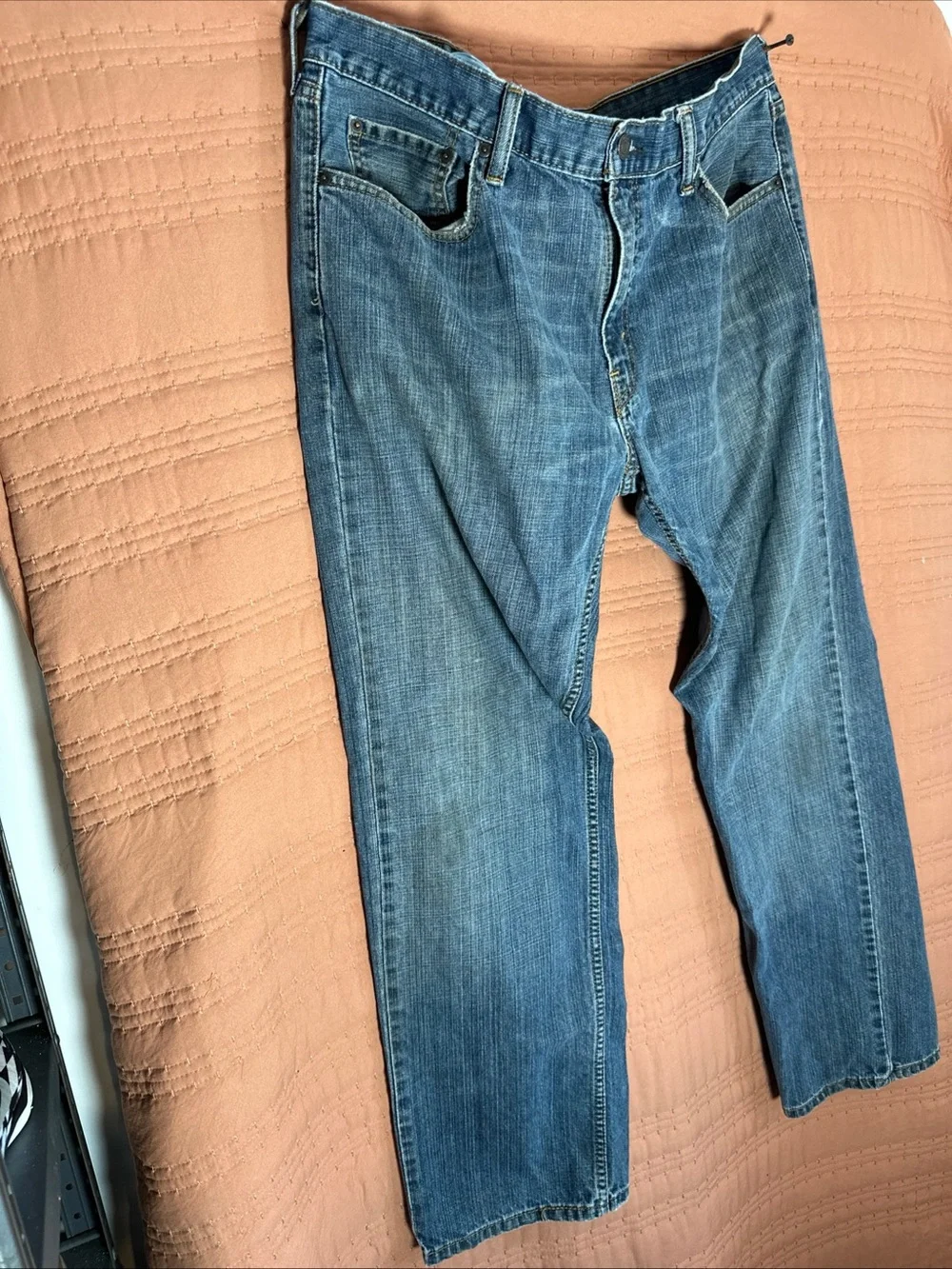 Levi's Men's Straight Jeans in Classic Blue Wash
